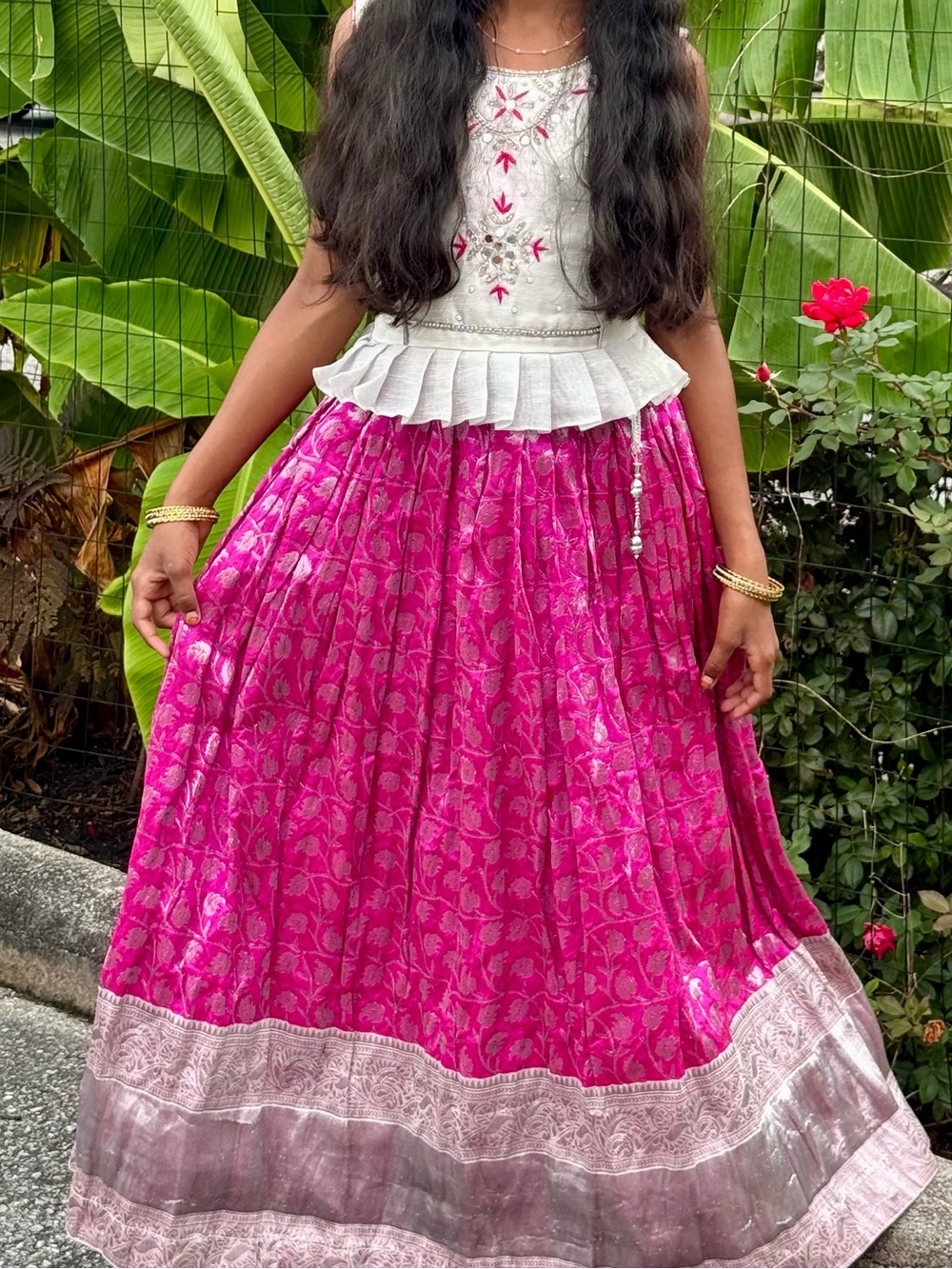 Big girls Indian long gown - Picture 2 of 5